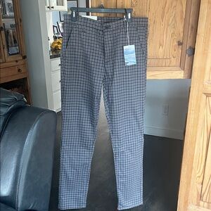 AG Adriano Goldschmied Men's Black and Gray Checkered Pants